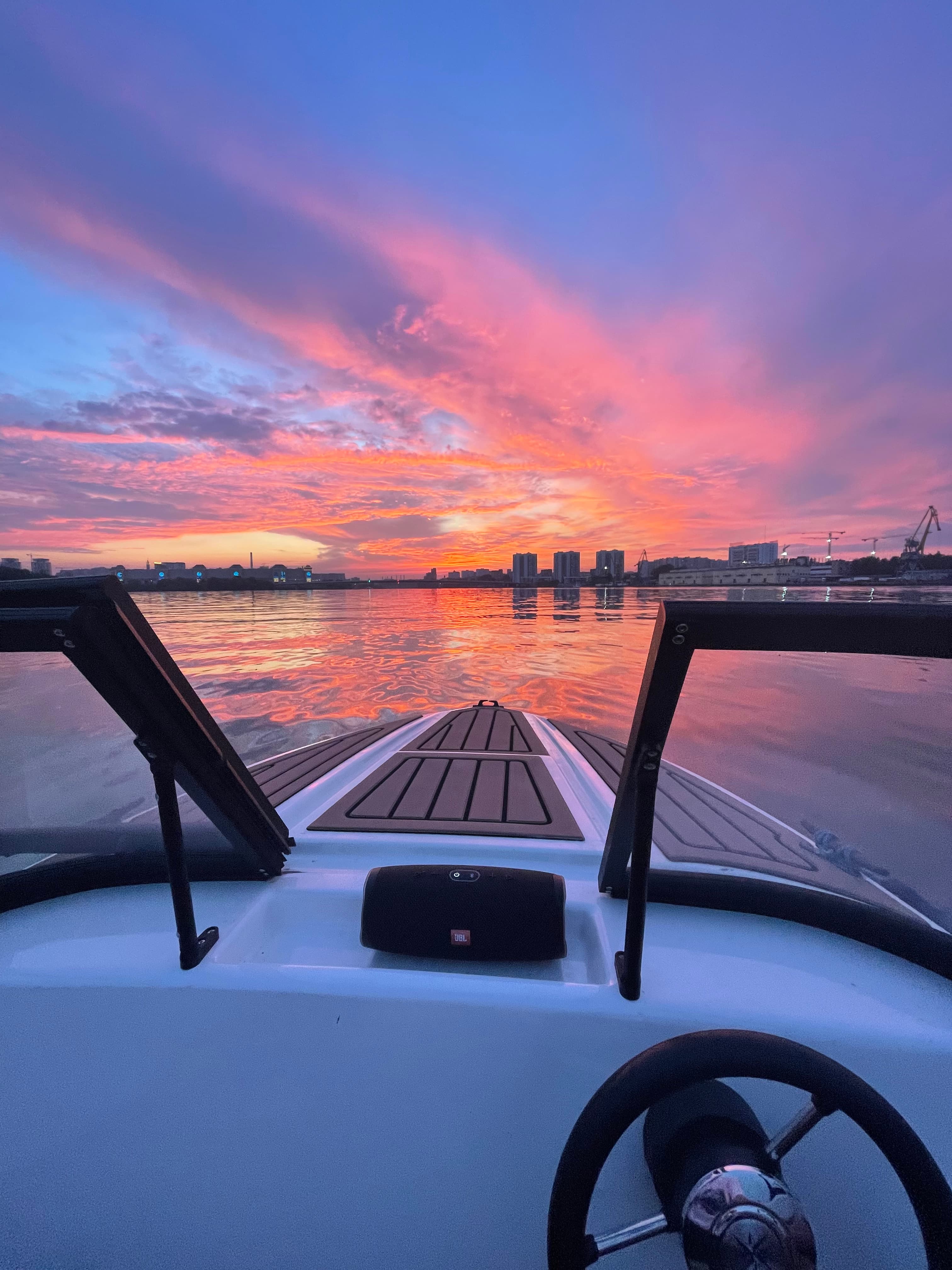 Закат с катера TheLodka в Коломенском